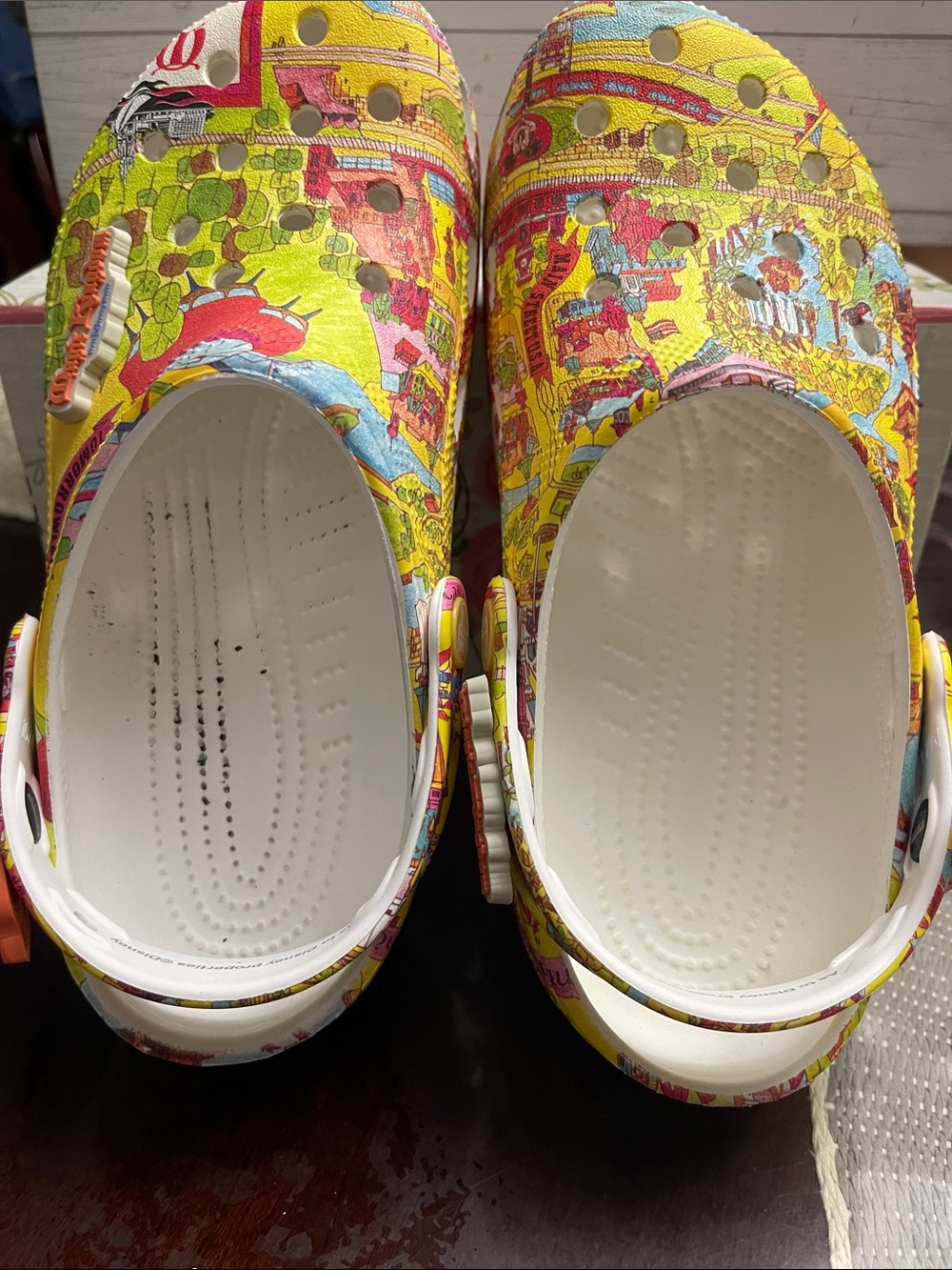 CROCS 50th Anniversary Disney Parks Magic kingdom map clogs size w7 M5